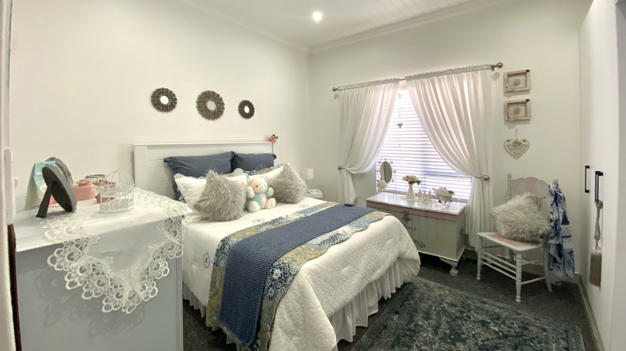 3 Bedroom Property for Sale in Atlantic Shores Beachfront Estate Western Cape